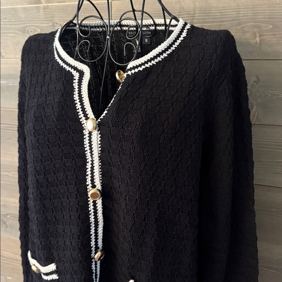 Peace of Cloth CROCHET DETAIL CARDIGAN - Picture 3 of 5